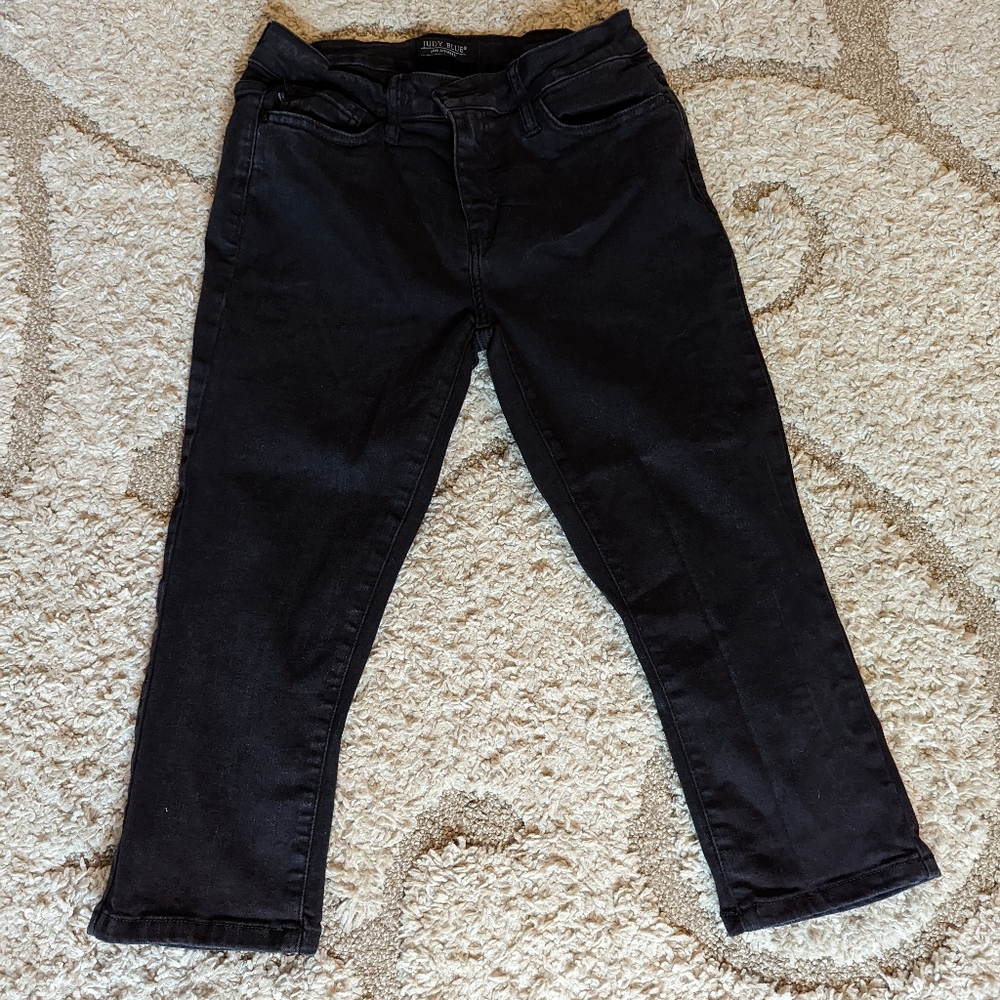 Judy Blue black capris